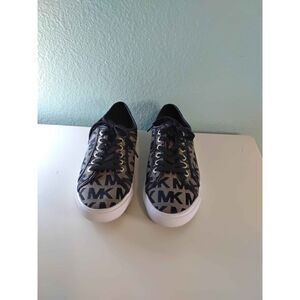 Fancy Designer Style sneakers, Women's Size 8M